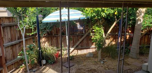 354 Logenita St, Palm Springs, CA 92264-2703