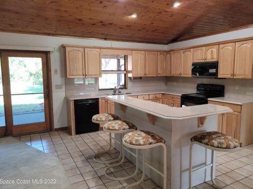 5050 Timber Lane Dr, Cocoa, FL 32926-2556