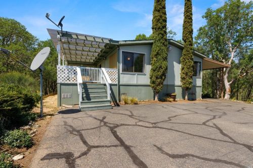 675 Starr Dust Ct, Lakeport CA  95453-6976 exterior