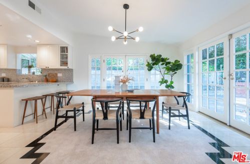 3305 Coy Dr, Van Nuys, CA 91423-4527