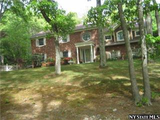 41 Woodmont Rd, Huntington Station, NY 11747-3321