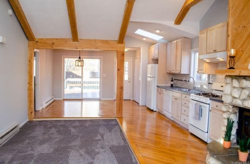 36 Floradan Rd, Tompkins Corners NY  10579-3032 exterior