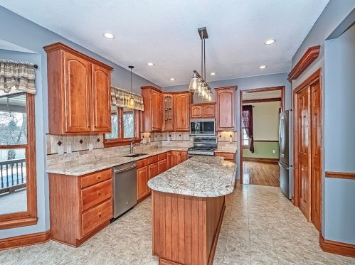 1640 Norman Dr, Sewickley PA  15143-8557 exterior