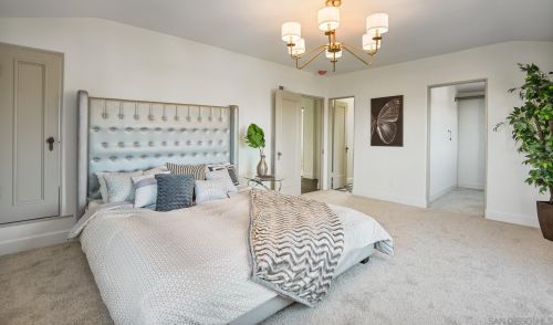 2824 Chatsworth Blvd, San Diego CA  92106-1462 exterior