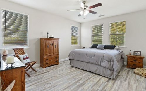 211 Emory Oak Pl, Lathrop CA  95330-8527 exterior
