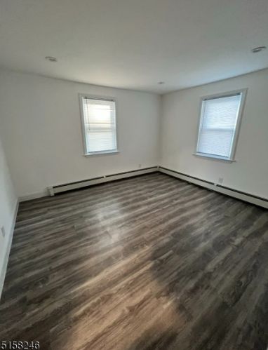 919 Oak St, Roselle NJ  07203-2001 exterior