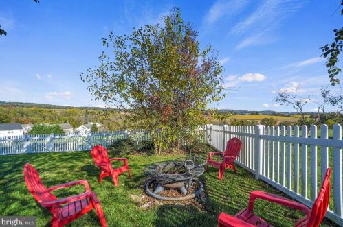 3509 Hardwood Ter, Spring Grove PA  17362-9104 exterior
