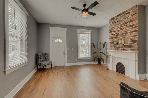 307 7th St, Covington, KY 41011-1343