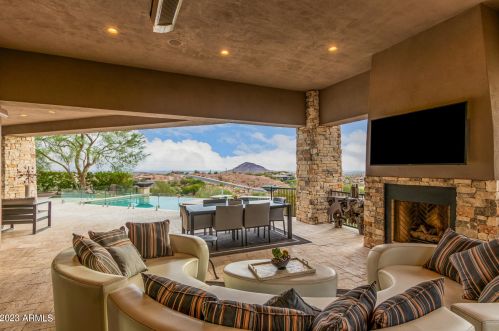 9710 Palisades Blvd, Scottsdale AZ 85268-2755 exterior