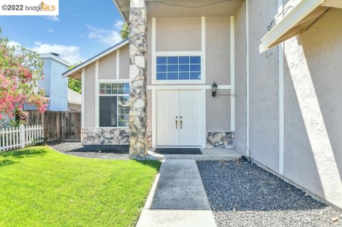 884 Stonegate Cir, Oakley, CA 94561-3058
