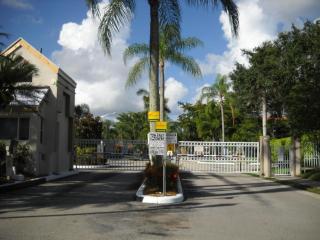 11213 Rhapsody Rd, Hollywood, FL 33026-1347