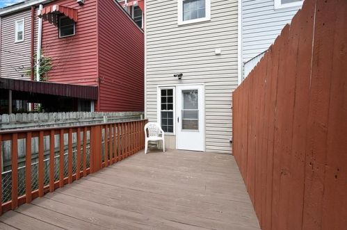 4216 Milgate St, Pittsburgh PA  15224-1527 exterior