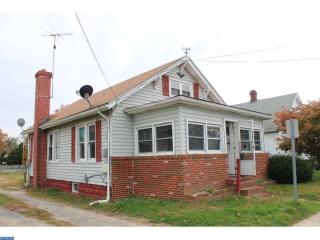 810 Forest St, Dover, DE 19904-3418