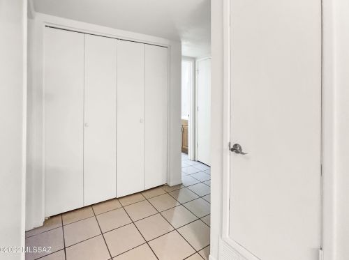 5086 Campbell Ave, Tucson AZ  85706-1510 exterior