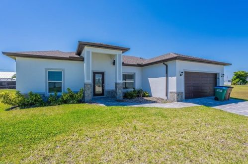 1144 2nd Ave, Cape Coral, FL 33993-0012