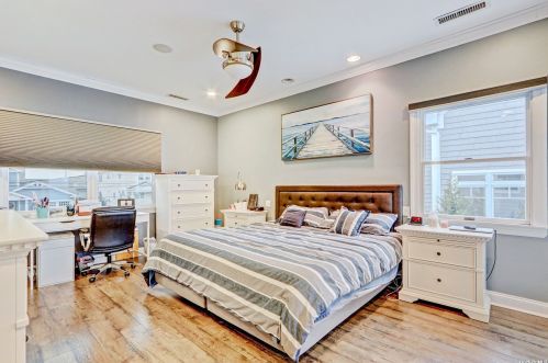 95 Midway St, Babylon NY  11702-4311 exterior