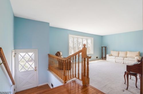 500 Summit Rd, Mountainside, NJ 07092-1523