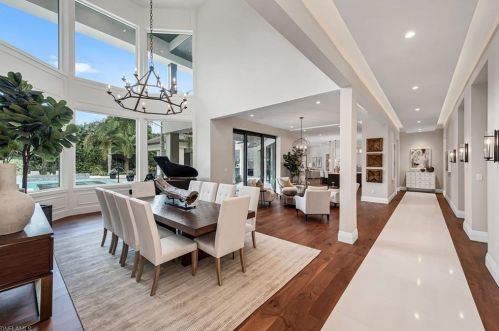 254 Ridge Dr, Naples, FL 34108-2934