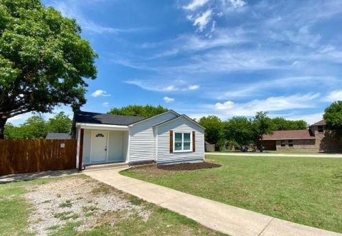 5700 Calloway St, Fort Worth, TX 76114-1108