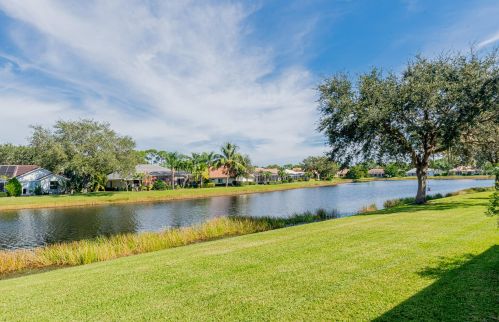 1532 Mockingbird Cir, Fort Pierce, FL 34986-2047