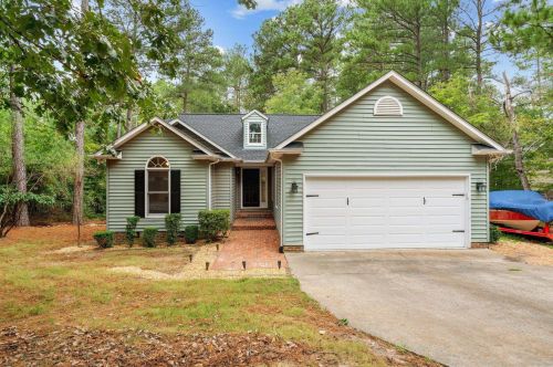 74 Canterbury Rd, Sanford, NC 27332-0606