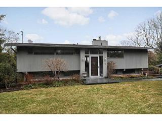 77 Champlin Rd, South Kingstown, RI 02874-3315