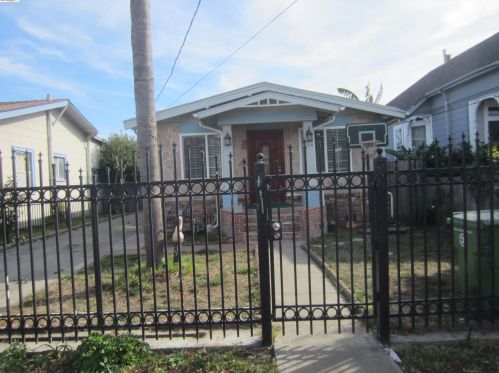 1218 86th Ave, Oakland, CA 94621-1610
