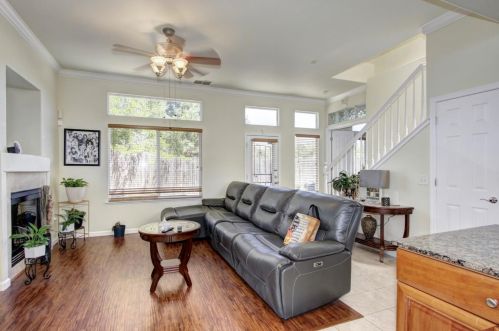 8675 Tennis Club Ct, Elk Grove CA  95624-3291 exterior