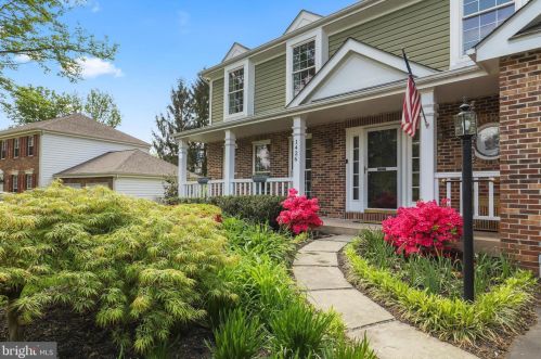 1426 Cellar Creek Way, Herndon, VA 20170-2805