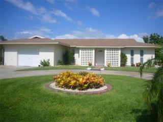 3803 101st St, Bradenton, FL 34210-1206
