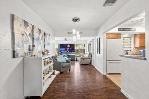 401 57th Way, Hollywood FL  33023-1435 exterior