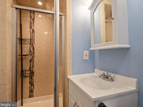 2268 Cocquina Dr, Herndon VA  20191-1140 exterior