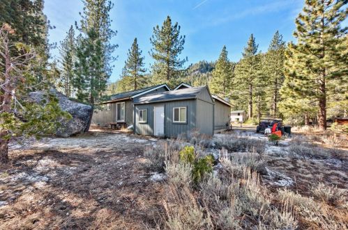 3475 Upper Truckee Rd, South Lake Tahoe CA  96150-5119 exterior