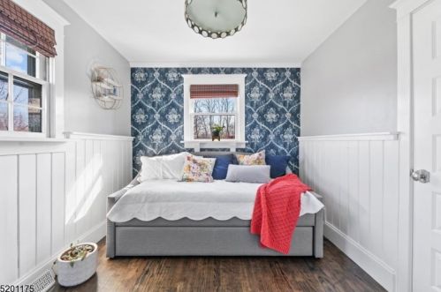 21 Bank St, Manville NJ  08835-2401 exterior