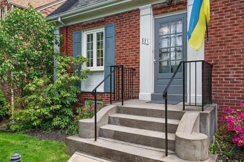 321 Dixon Ave, Pittsburgh, PA 15216-1209