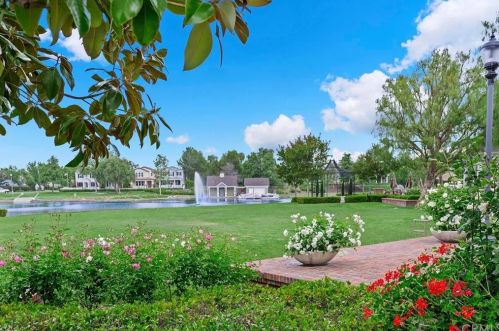 27404 Lock Haven Ct, Temecula CA  92591-4423 exterior