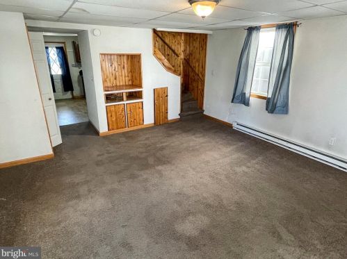 314 Market St, Lykens, PA 17048-1313