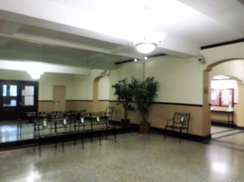 505 Lincoln Ave, Mount Vernon, NY 10552-3557