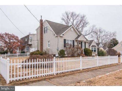 1113 Market St, Gloucester, NJ 08031-2809