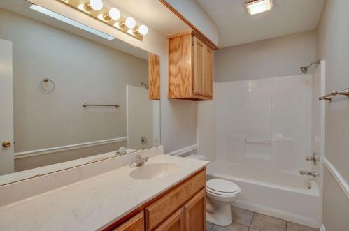 1913 Lee Dr, Denton TX  76209-4789 exterior