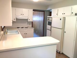 1809 Greensburg Rd, Canton OH  44720-1029 exterior