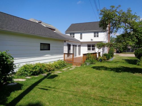 2018 Adams St, La Crosse, WI 54601-5832