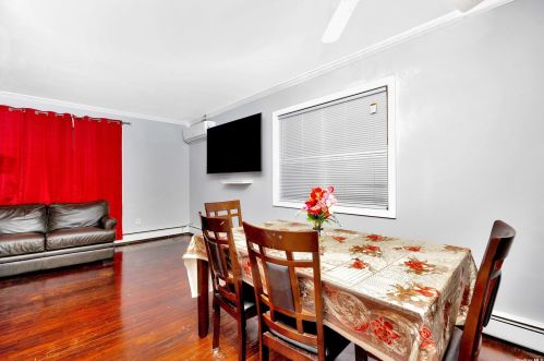 164 Belmont Ave, Babylon NY  11704-5229 exterior