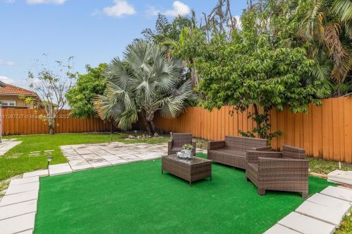 17455 91st Ct, Hialeah FL  33018-6800 exterior