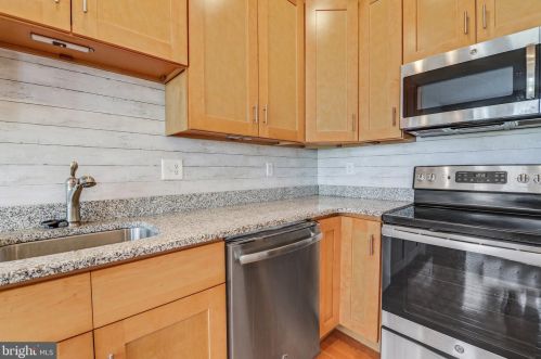 2724 Shelburne Rd, Downingtown PA  19335-6015 exterior