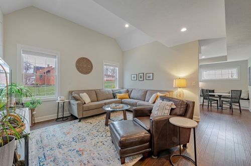 103 Elm St, Imperial PA  15126-1105 exterior