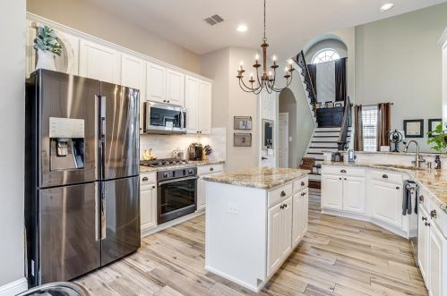 3133 Myrtice Dr, Lewisville TX  75022-0968 exterior