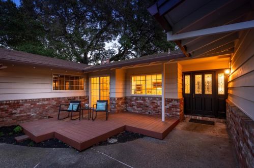 1250 Petersen Ct, Los Altos, CA 94024-5771