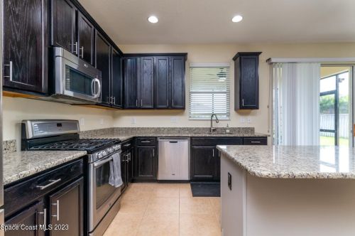 3220 Constellation Dr, Melbourne FL 32940-2365 exterior