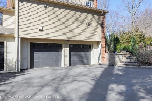 162 Borden Rd, Middletown NJ  07748-3050 exterior